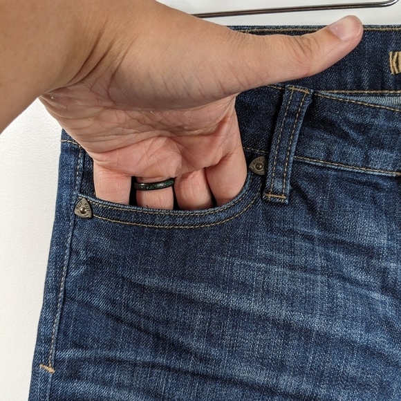 Kut from the Kloth Boyfriend Short Sz 2 - Picture 3 of 7